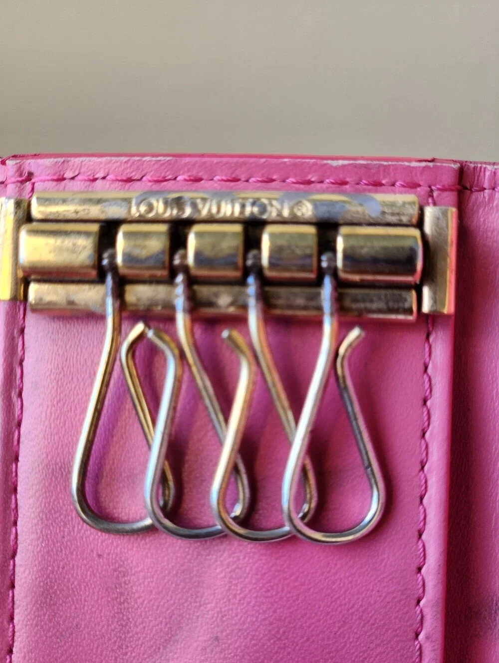Louis Vuitton Pink/Red Vernis 4-Key Holder